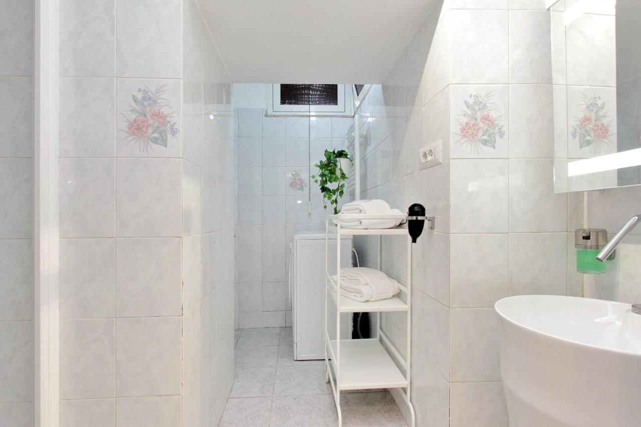 Ych-Confortevole Suite Al Colosseo Rzym Zewnętrze zdjęcie