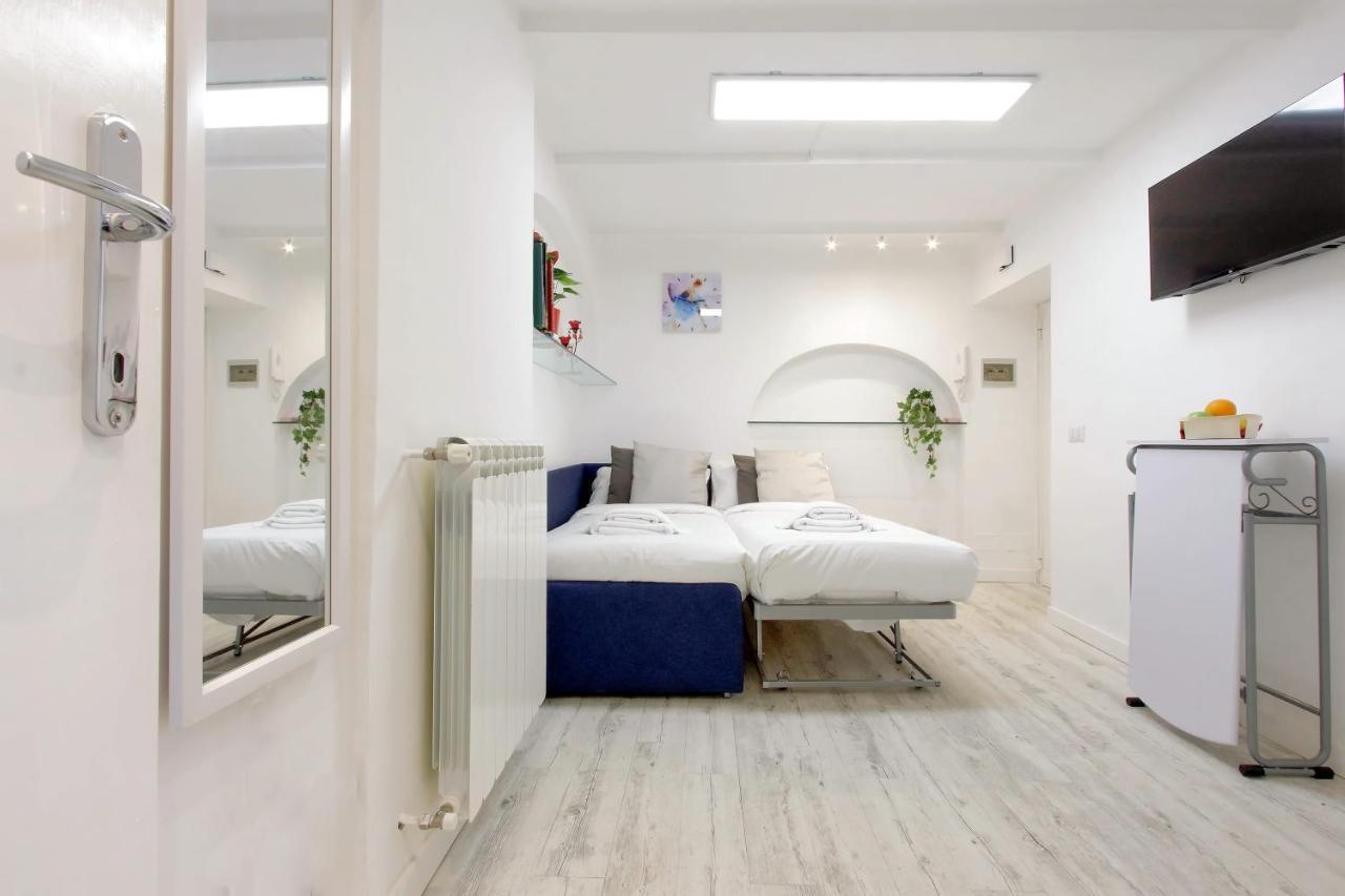 Ych-Confortevole Suite Al Colosseo Rzym Zewnętrze zdjęcie